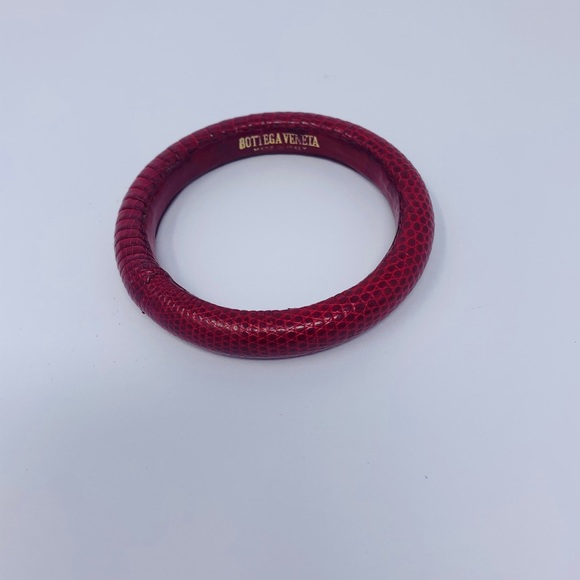 Bottega Veneta Wrapped Leather Bangle - Picture 10 of 10